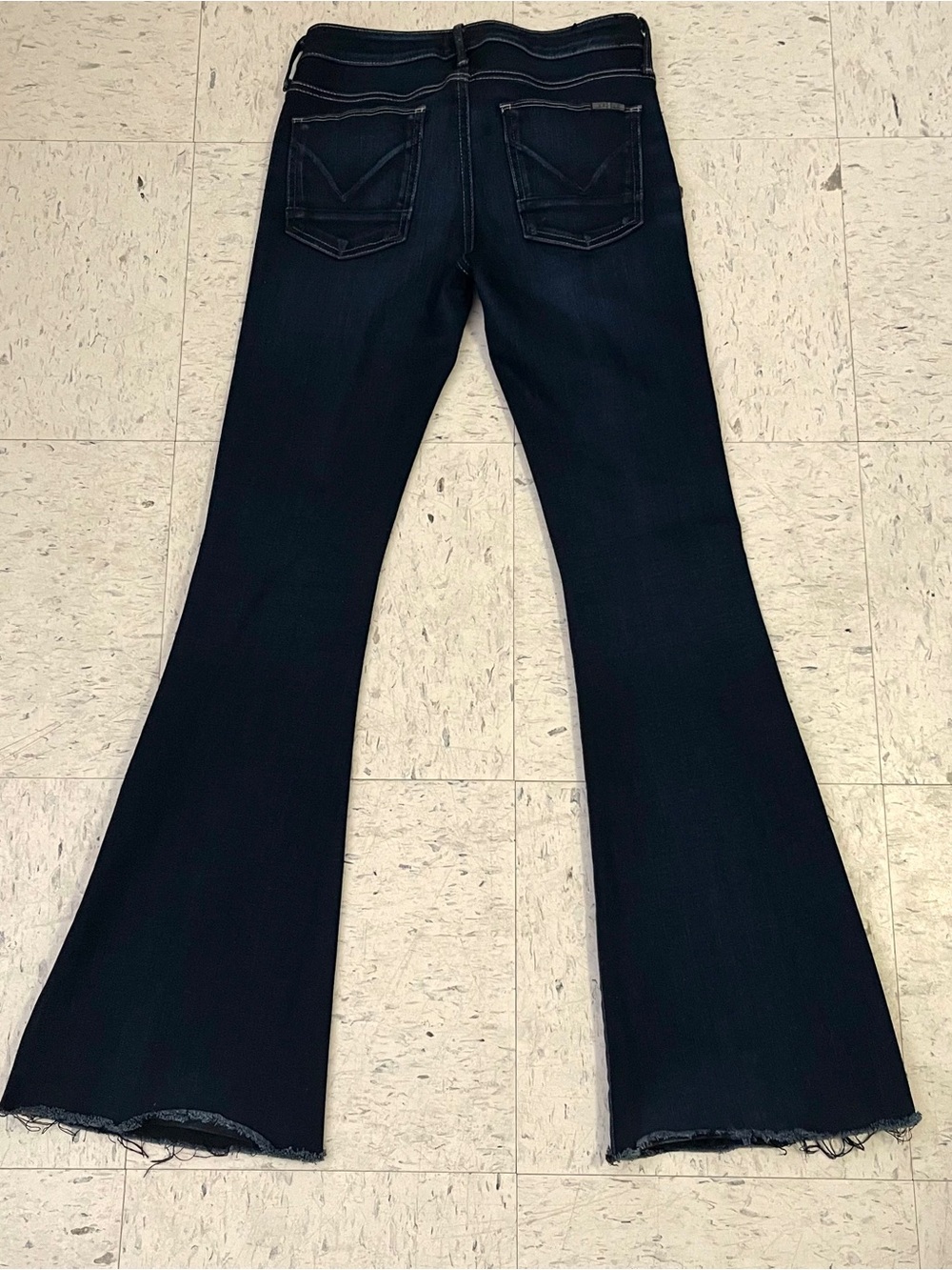 Revolve Hudson Mia 5 Pocket Mid Rise Flare Jeans - Picture 4 of 11